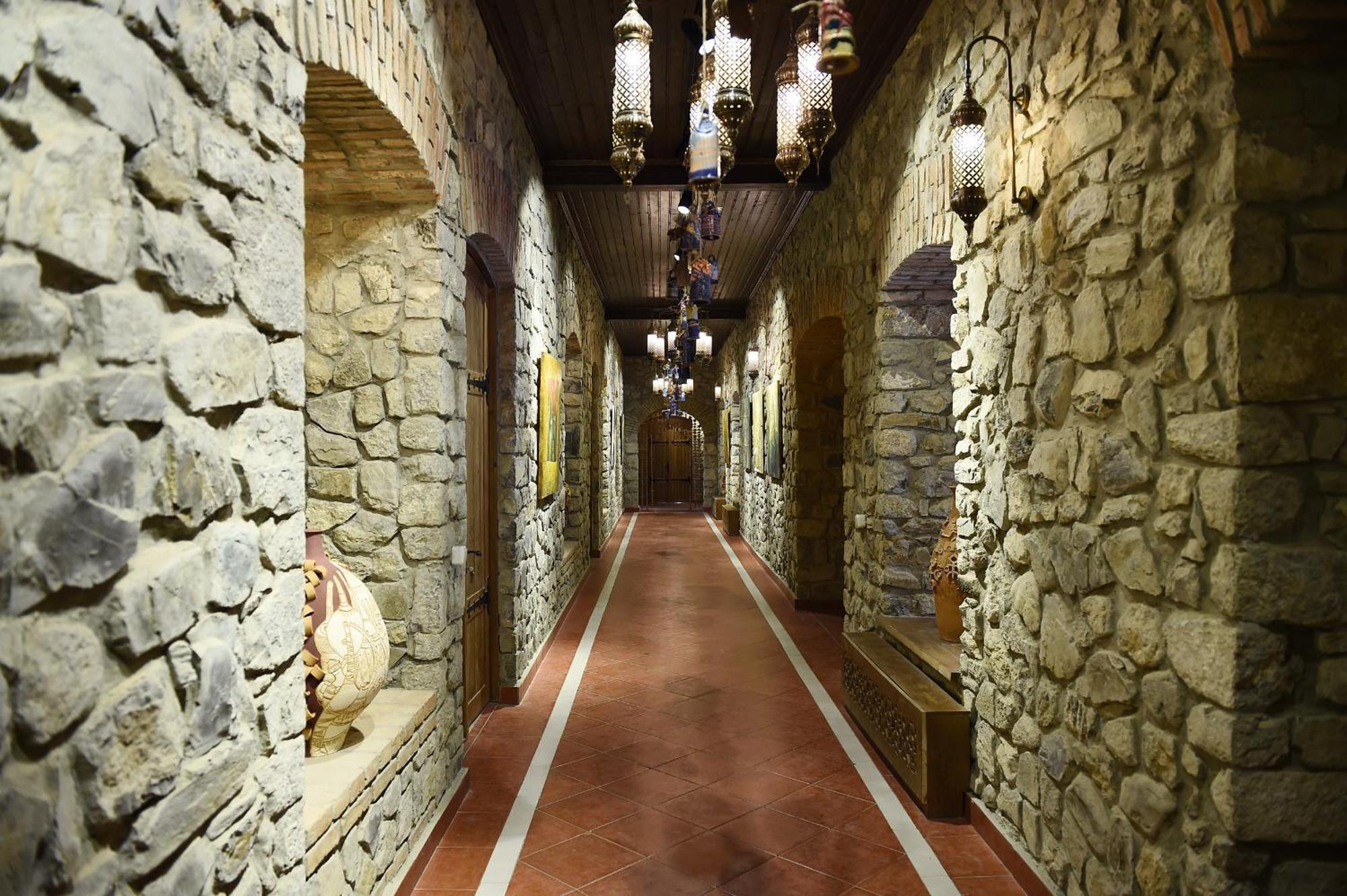 Art Hotel By Abad Guest Şǝki Exteriér fotografie